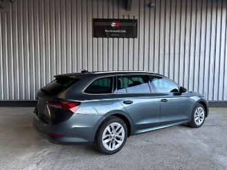 Skoda Octavia 2.0 TDI DSG Combi Style Head-Up picture 6