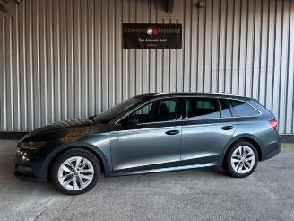 skadebil auto Skoda Octavia 2.0 TDI DSG Combi Style Head-Up 2022/3