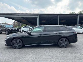 Volkswagen Passat Variant 2.0 TDI 4Motion R-Line picture 8