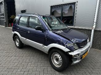 krockskadad bil auto Daihatsu Terios 1.3 SX Airco 1999/9