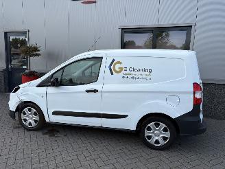 Ford Transit Courier Van 1.5 TDCI Trend Duratorq picture 17