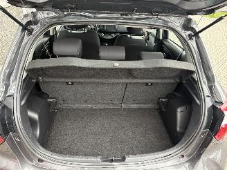 Toyota Yaris 1.5 Hybrid Design picture 26
