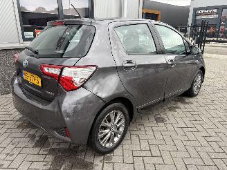 Toyota Yaris 1.5 Hybrid Design picture 4
