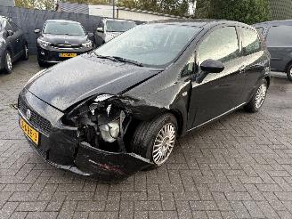 Fiat Grande Punto 1.4 16V Dynamic picture 19