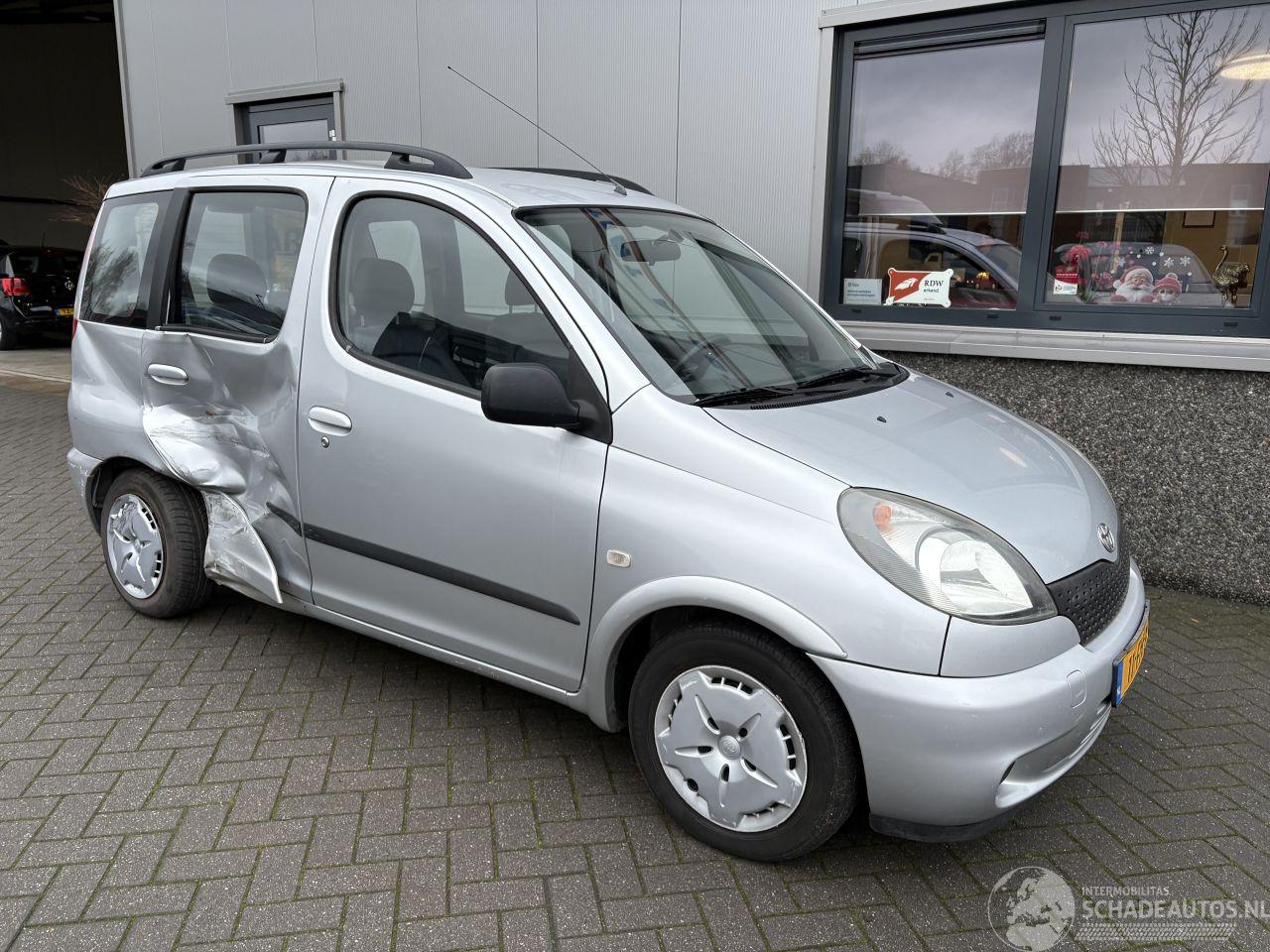 Toyota Yaris-verso 1.3 16V VVT-i Luna Automaat