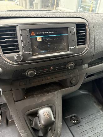 Peugeot Expert 231L 2.0 BlueHDI 120 Premium picture 11