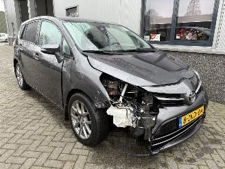 Schadeauto Toyota Verso 1.8 VVT-i Business Top 5 Edition Automaat 2015/1