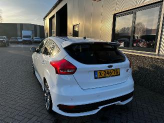 Ford Focus 2.0 ST 270pk picture 15