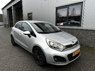 skadebil auto Kia Rio 1.2 CVVT Plus Pack 2011/10