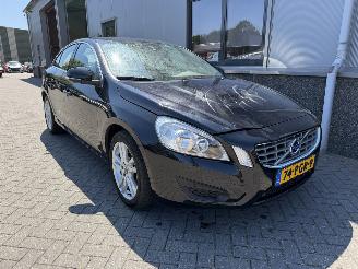 Unfallwagen Volvo S-60 1.6 T4 Momentum 2011/1