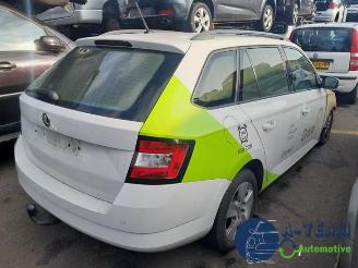 krockskadad bil auto Skoda Fabia Fabia III Combi (NJ5), Combi 5-drs, 2014 / 2022 1.4 TDI 16V 90 Greentech 2017/7