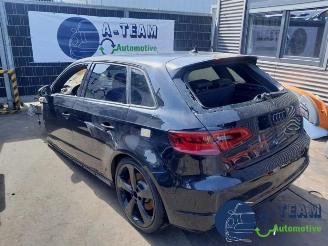 Coche siniestrado Audi Rs3 RS 3 Sportback (8VA/8VF), Hatchback 5-drs, 2015 / 2020 2.5 TFSI 20V Quattro Performance 2016/2