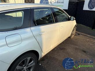 Peugeot 308 308 SW (L4/L9/LC/LJ/LR), Combi 5-drs, 2014 / 2021 1.2 12V e-THP PureTech 130 picture 11