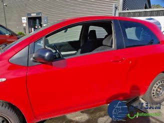 Toyota Yaris Yaris II (P9), Hatchback, 2005 / 2014 1.3 16V VVT-i picture 6