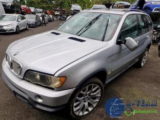 Vrakbiler auto BMW X5 X5 (E53), SUV, 2000 / 2006 4.4 V8 32V 2001/3