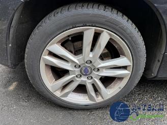 Volvo V-60 V60 I (FW/GW), Combi, 2010 / 2018 2.4 D6 20V Plug-in Hybrid AWD picture 12