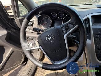 Opel Astra Astra J (PC6/PD6/PE6/PF6), Hatchback 5-drs, 2009 / 2015 1.7 CDTi 16V 110 picture 16