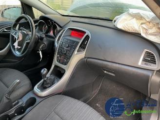 Opel Astra Astra J (PC6/PD6/PE6/PF6), Hatchback 5-drs, 2009 / 2015 1.4 Turbo 16V picture 14