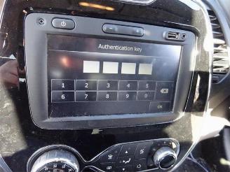 Renault Captur  picture 12