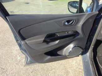 Renault Captur  picture 15