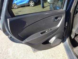 Renault Captur  picture 18