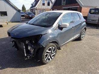 Uttjänta bilar auto Renault Captur  2013/10