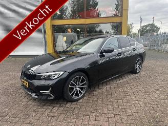 BMW 3-serie 320i xDrive High Executive picture 1