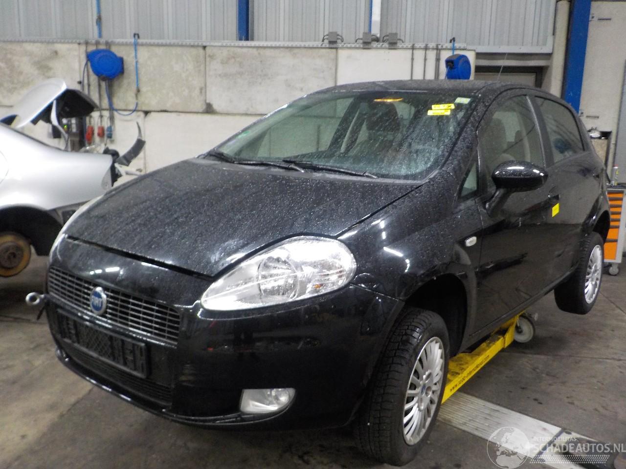 Fiat Punto Grande Punto (199) Hatchback 1.2 (199.A.4000(Euro 4)) [48kW]  (10-2005=
/...)