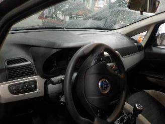 Fiat Punto Grande Punto (199) Hatchback 1.2 (199.A.4000(Euro 4)) [48kW]  (10-2005=
/...) picture 5