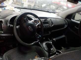 Kia Sportage Sportage (SL) Terreinwagen 1.7 CRDi 16V 4x2 (D4FD) [85kW]  (12-2010/02=
-2016) picture 5