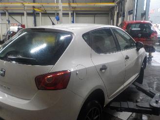 Seat Ibiza Ibiza IV (6J5) Hatchback 5-drs 1.2 12V (CGPB) [44kW]  (07-2009/05-2011=
) picture 3