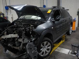 demontáž osobní automobily Citroën C4 C4 Cactus (0B/0P) Hatchback 5-drs 1.2 PureTech 82 12V (EB2F(HMZ)) [60k=
W]  (09-2014/...) 2016