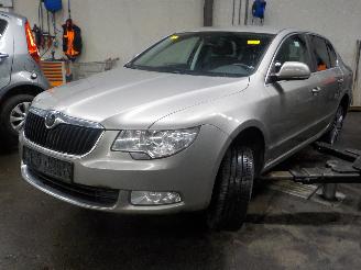 Vrakbiler auto Skoda Superb Superb (3TAA) Hatchback 1.4 TSI 16V (CAXC) [92kW]  (07-2008/05-2015) 2013