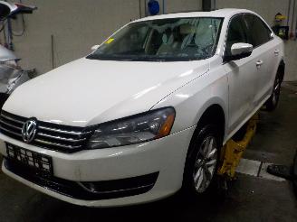 demontáž osobní automobily Volkswagen Passat Passat (362) Sedan 1.8 TSI 16V (CDAA(Euro 5)) [118kW]  (08-2010/12-201=
4) 2013/10