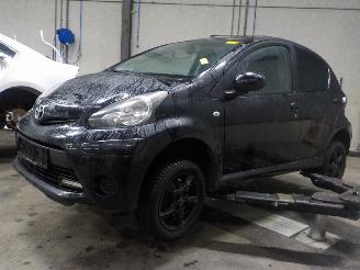 Auto da rottamare Toyota Aygo Aygo (B10) Hatchback 1.0 12V VVT-i (1KR-FE) [50kW]  (07-2005/05-2014) 2013