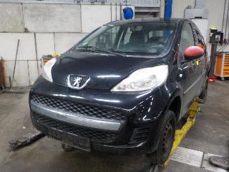 demontáž osobní automobily Peugeot 107 107 Hatchback 1.0 12V (384F(1KR)) [50kW]  (06-2005/05-2014) 2009