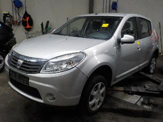 Sloopauto Dacia Sandero Sandero I (BS) Hatchback 1.2 16V (D4F-732(D4F-F7)) [55kW]  (11-2008/12=
-2012) 2011