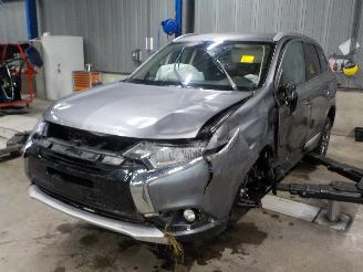 Salvage car Mitsubishi Outlander Outlander (GF/GG) SUV 2.0 16V 4x2 (4J11) [110kW]  (08-2012/...) 2016