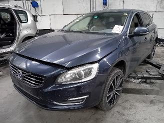 Vrakbiler auto Volvo V-60 V60 I (FW/GW) 2.4 D6 20V Plug-in Hybrid AWD (D82PHEV) [158kW]  (06-201=
2/12-2015) 2018/0