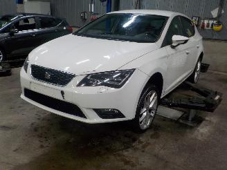 Auto da rottamare Seat Leon Leon (5FB) Hatchback 5-drs 2.0 TDI Ecomotive 16V (CKFC) [110kW]  (10-2=
012/08-2020) 2013/9