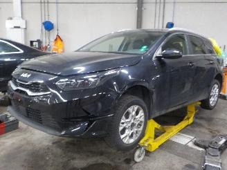 Autoverwertung Kia Cee d Ceed Sportswagon (CDF) Combi 5-drs 1.5 T-GDI 16V (G4LH) [118kW]  (01-2=
021/...) 2023