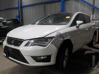 demontáž osobní automobily Seat Leon Leon (5FB) Hatchback 5-drs 2.0 TDI Ecomotive 16V (CKFC) [110kW]  (10-2=
012/08-2020) 2013