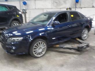 Salvage car Audi A4 A4 (B7) Sedan 1.8 T 20V (BFB) [120kW]  (11-2004/06-2008) 2005/3