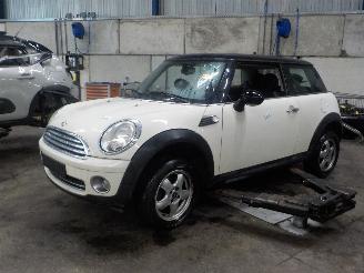 Vrakbiler auto Mini Mini Mini (R56) Hatchback 1.6 16V Cooper (N12-B16A) [88kW]  (10-2006/02-201=
2) 2007