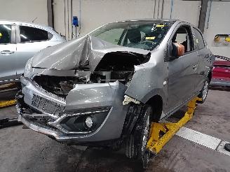Auto da rottamare Mitsubishi Space-star Space Star (A0) Hatchback 1.0 12V (3A90(Euro 5)) [52kW]  (05-2012/...)= 2017