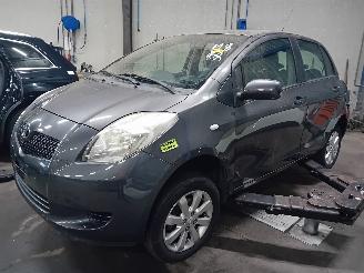 Vrakbiler auto Toyota Yaris Yaris II (P9) Hatchback 1.3 16V VVT-i (2SZFE) [64kW]  (08-2005/11-2010=
) 2008/3