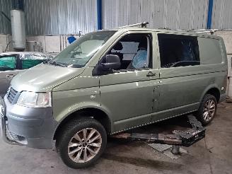 Sloopauto Volkswagen Transporter Transporter T5 Van 2.5 TDi (BNZ) [96kW]  (04-2003/11-2009) 2004