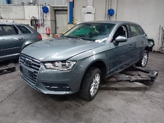 Auto da rottamare Audi A3 A3 Sportback (8VA/8VF) Hatchback 5-drs 1.2 TFSI 16V (CJZA(Euro 5)) [77=
kW]  (05-2013/03-2020) 2014/2