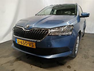 Damaged car Skoda Fabia Fabia III Combi (NJ5) Combi 5-drs 1.0 TSI 12V (DKLD) [70kW]  (08-2014/=
12-2022) 2020/10