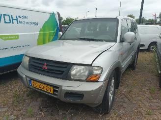 Avarii autoturisme Mitsubishi Pajero Pajero Hardtop (V6/7) Terreinwagen 3.2 DI-D 16V (4M41) [118kW]  (04-20=
00/12-2006) 2003/1